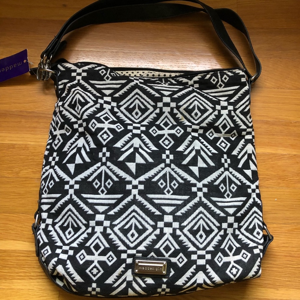 Madden Girl large hobo bag - Picture 2 of 3